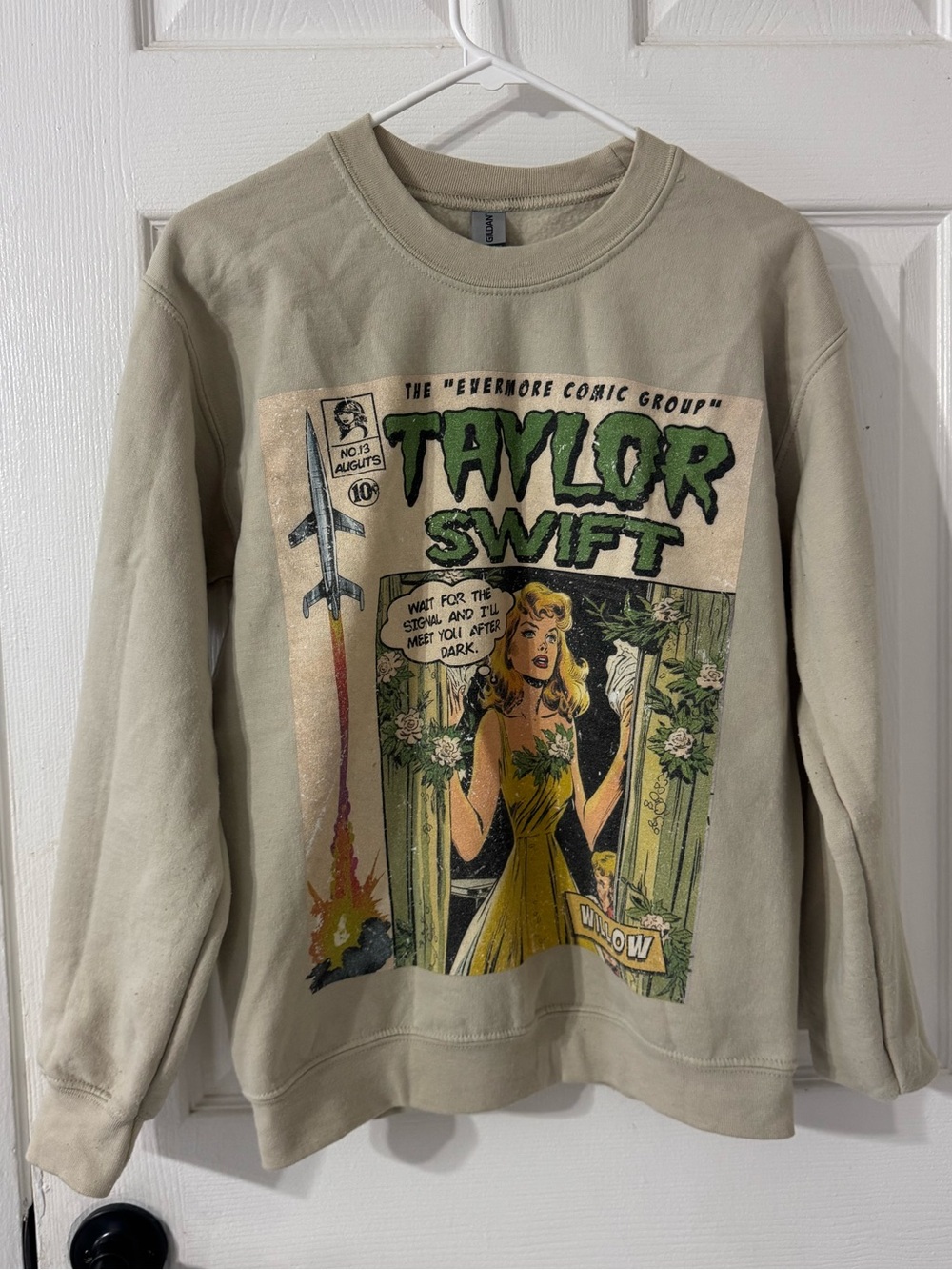 Gildan Taylor Swift Crewneck Sweatshirt in Light Olive Graphic